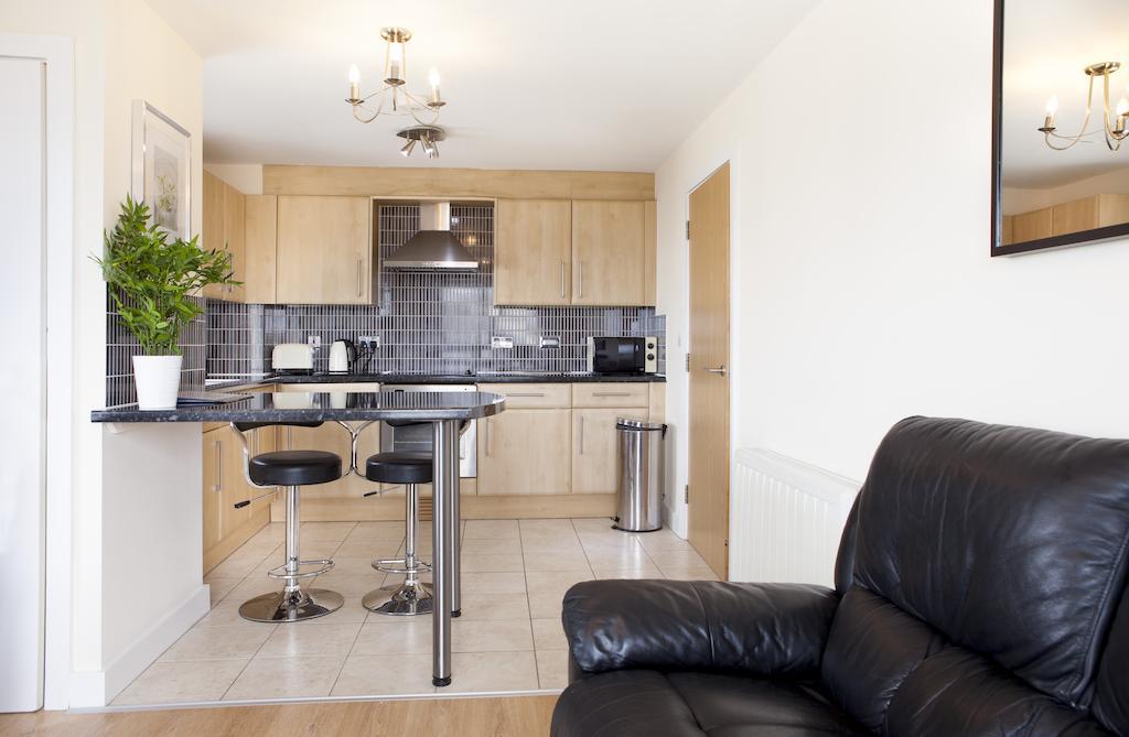 Cheltenham Plaza Apartments Ashchurch Zewnętrze zdjęcie