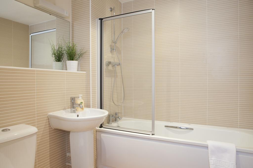 Cheltenham Plaza Apartments Ashchurch Zewnętrze zdjęcie