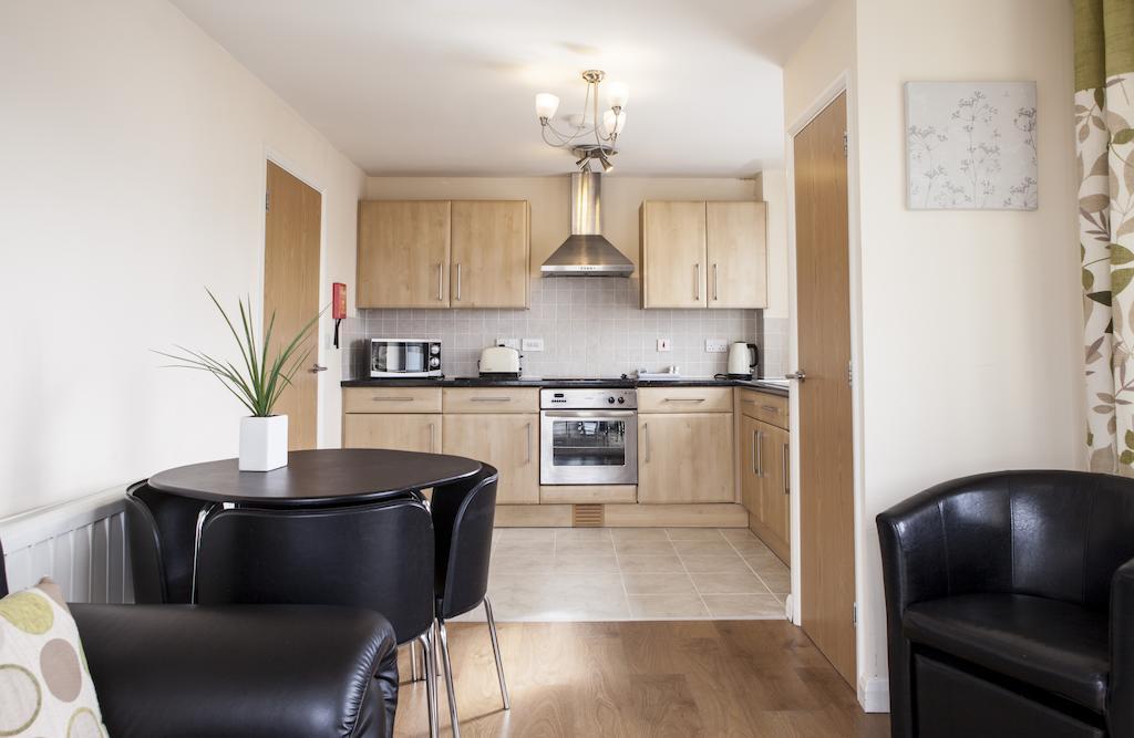 Cheltenham Plaza Apartments Ashchurch Zewnętrze zdjęcie