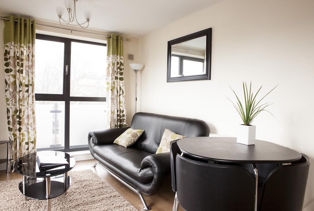 Cheltenham Plaza Apartments Ashchurch Zewnętrze zdjęcie