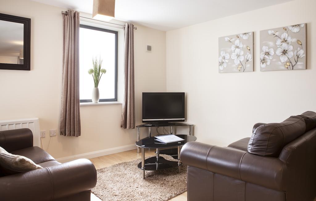 Cheltenham Plaza Apartments Ashchurch Zewnętrze zdjęcie