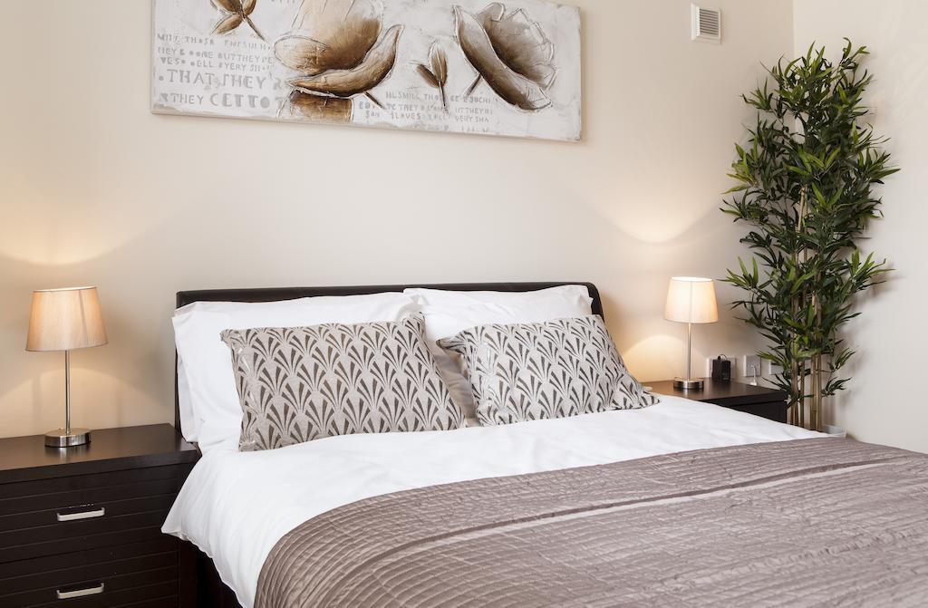 Cheltenham Plaza Apartments Ashchurch Zewnętrze zdjęcie