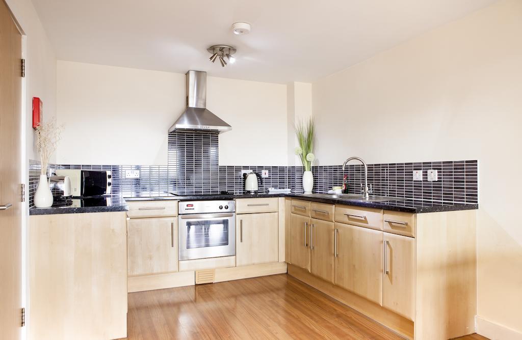 Cheltenham Plaza Apartments Ashchurch Pokój zdjęcie