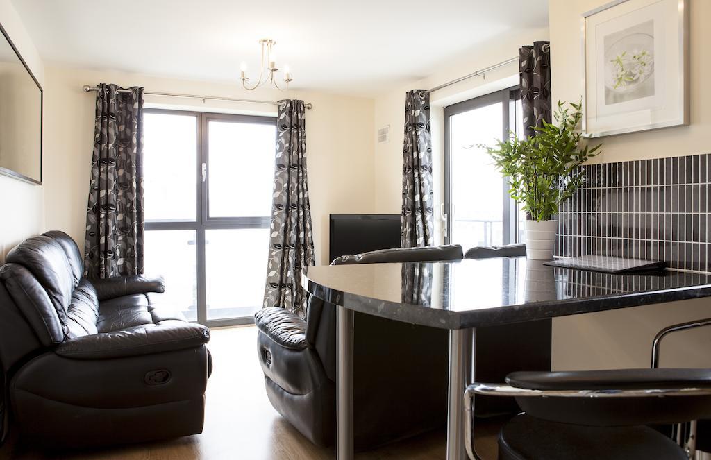 Cheltenham Plaza Apartments Ashchurch Pokój zdjęcie
