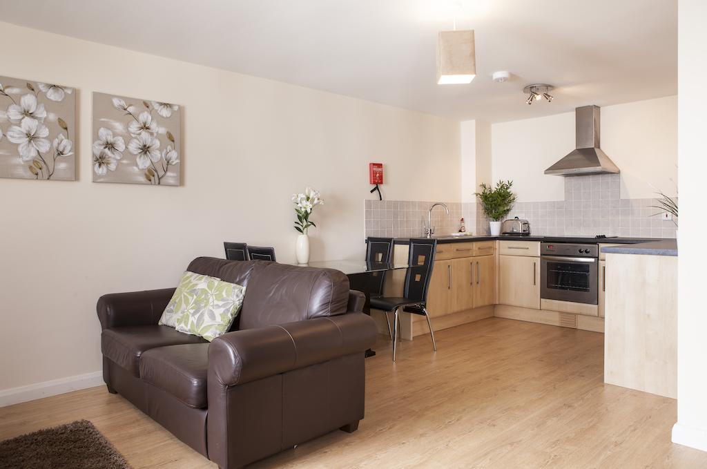 Cheltenham Plaza Apartments Ashchurch Pokój zdjęcie