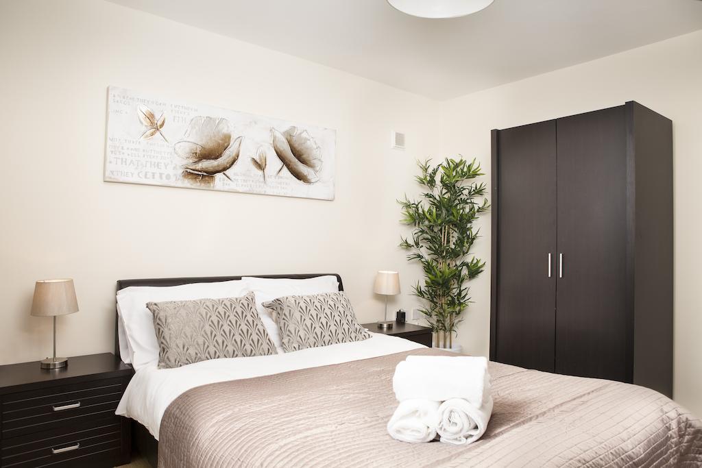 Cheltenham Plaza Apartments Ashchurch Pokój zdjęcie